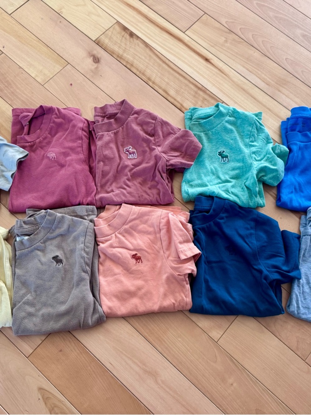 abercrombie kids Short Sleeve Tee Bundle